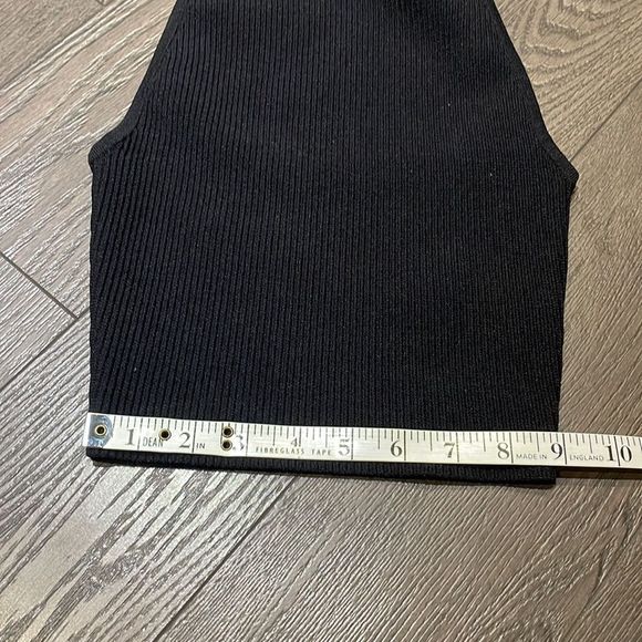 ARITZIA | Babaton Sculpt Knit Mockneck Halter Top - Picture 13 of 13